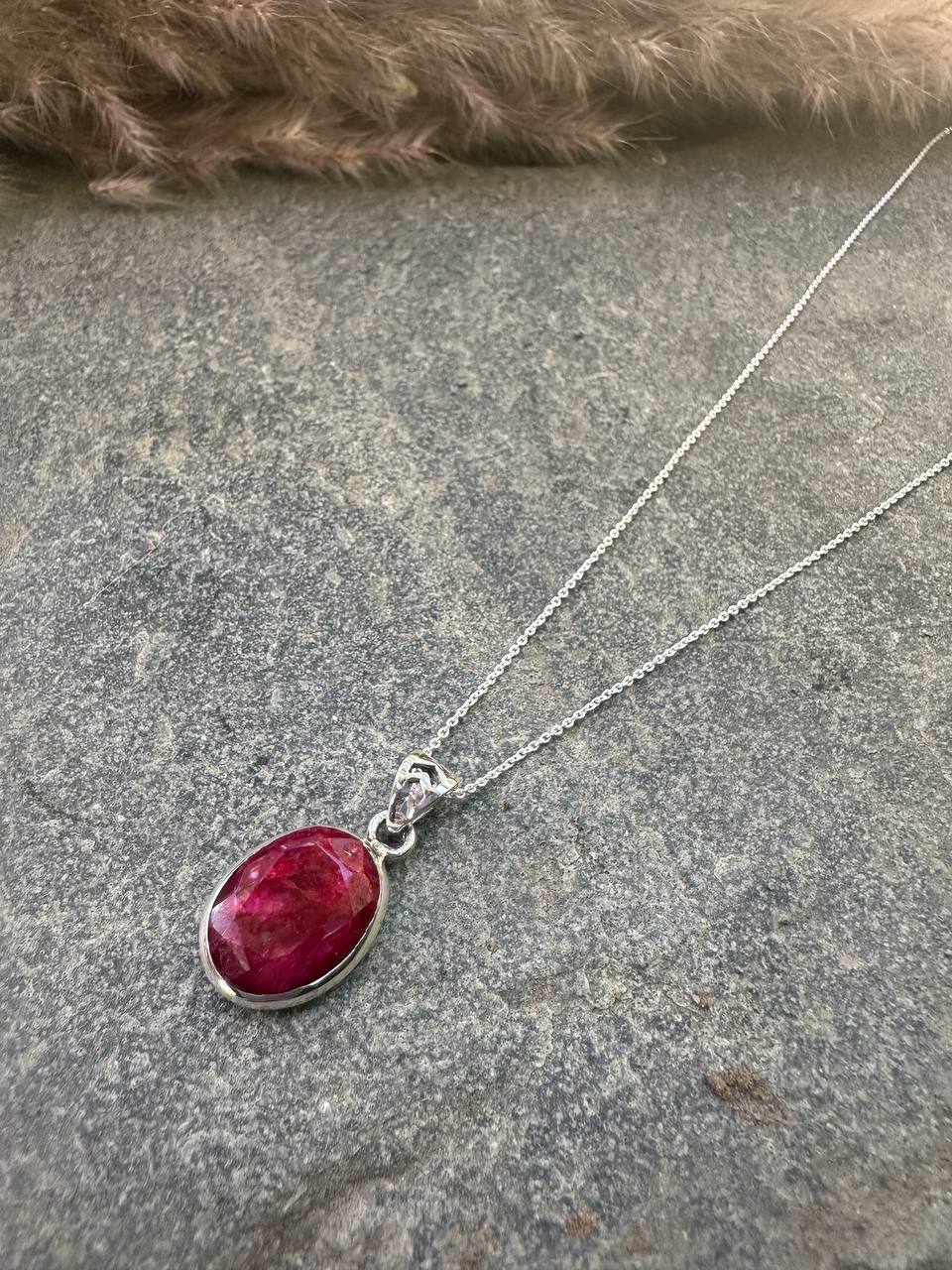 שרשרת רובי Oval