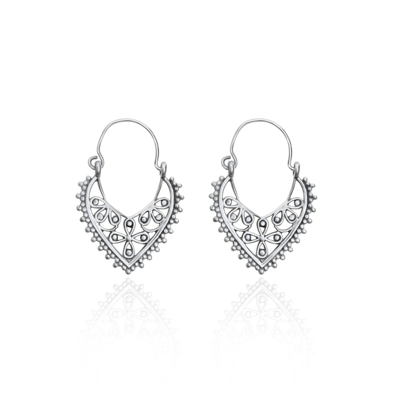 עגילי כסף לאקשמי