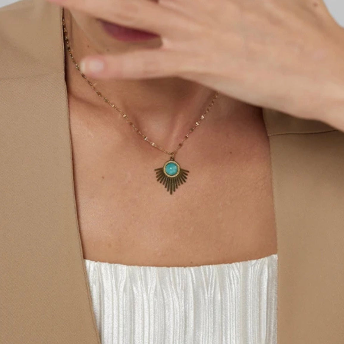 שרשרת מניפה אמזונייט מוצפת זהב