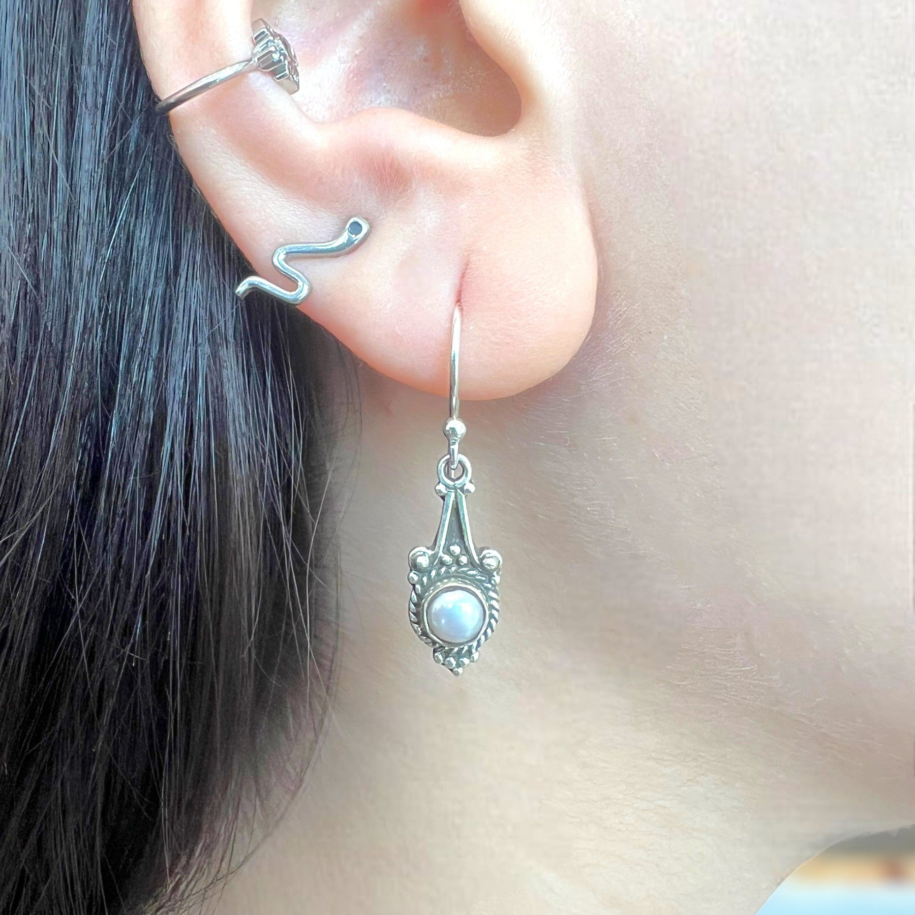 עגילי פנינת כתר