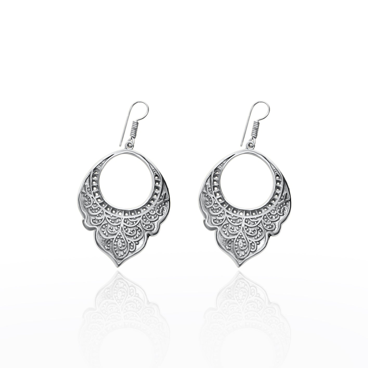 עגילי אנומה