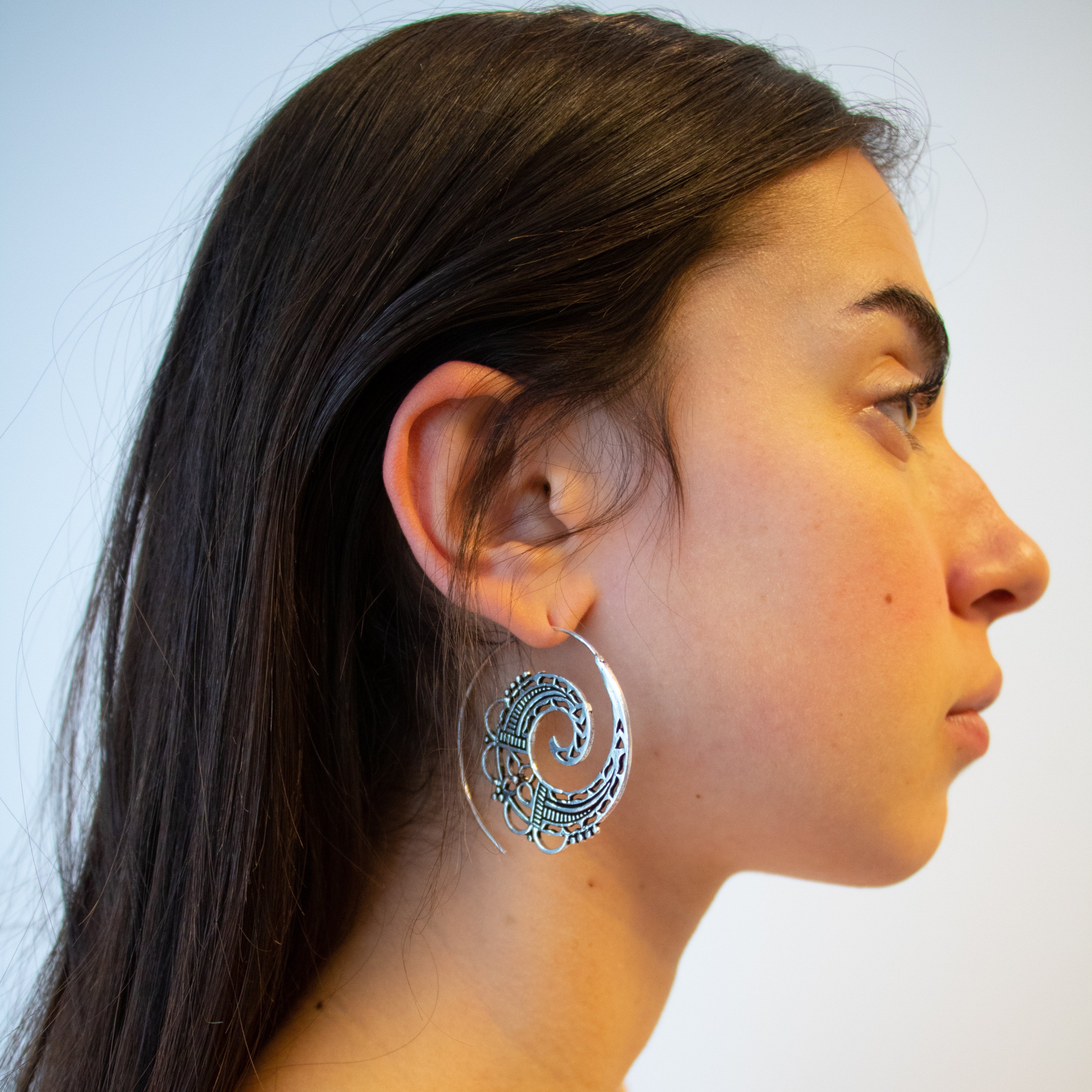 עגילי ספירלה באטסו