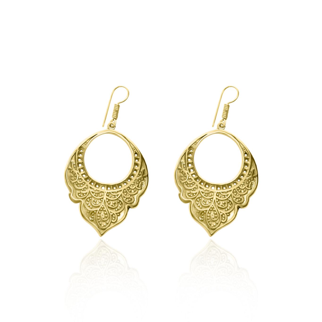 עגילי אנומה