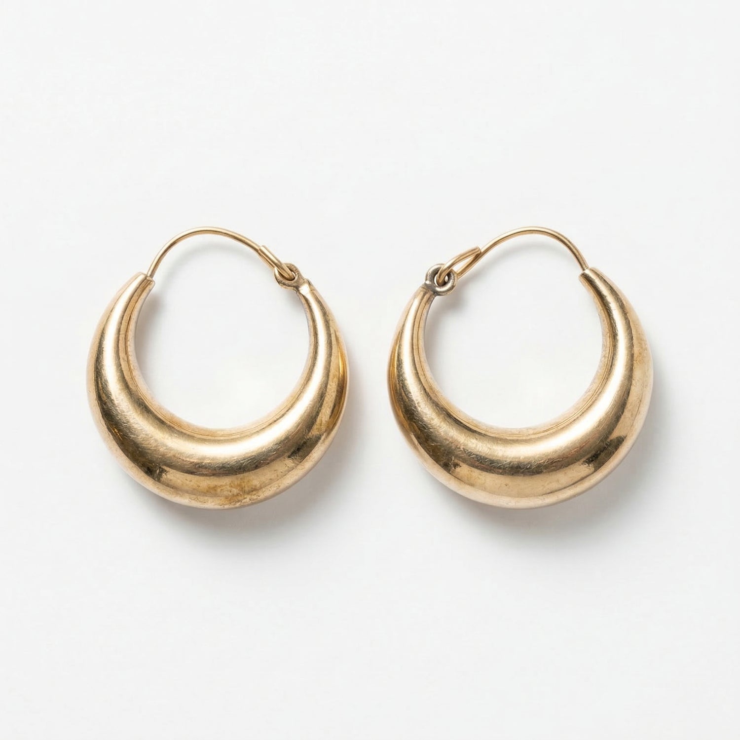 עגילי חישוק שרי