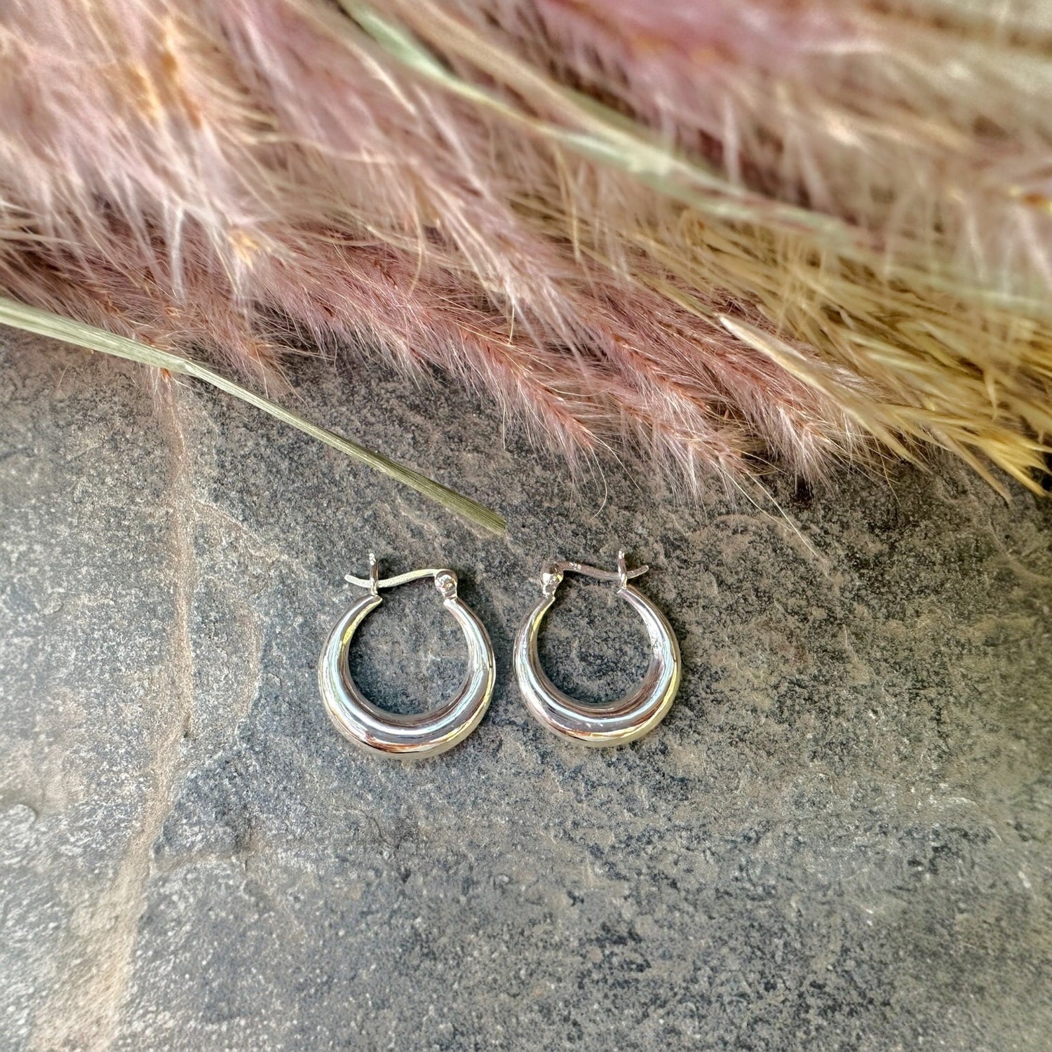 חישוקי כסף קטנים