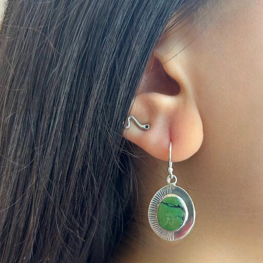 עגילים דגם חץ