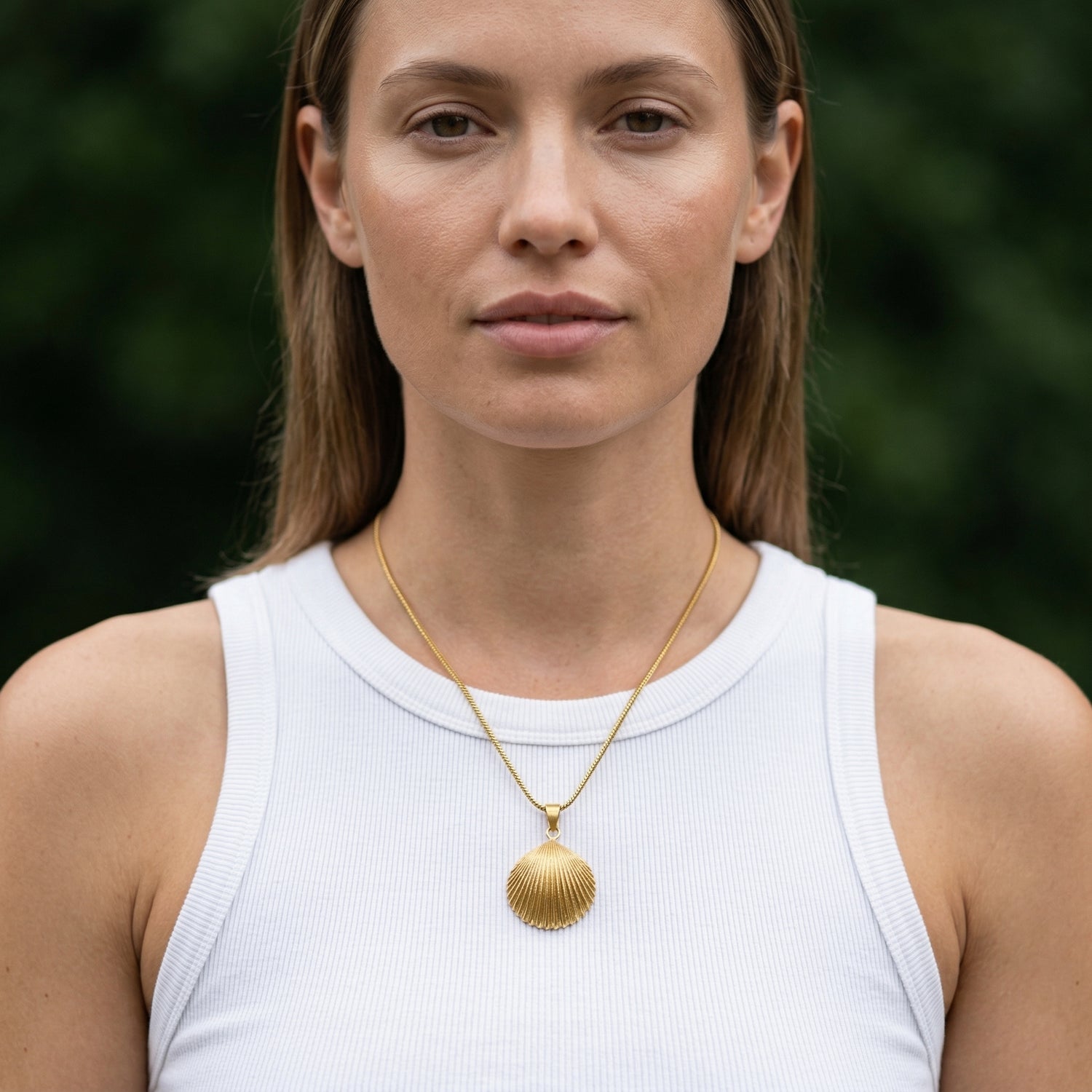 שרשרת עם תליון צדפה