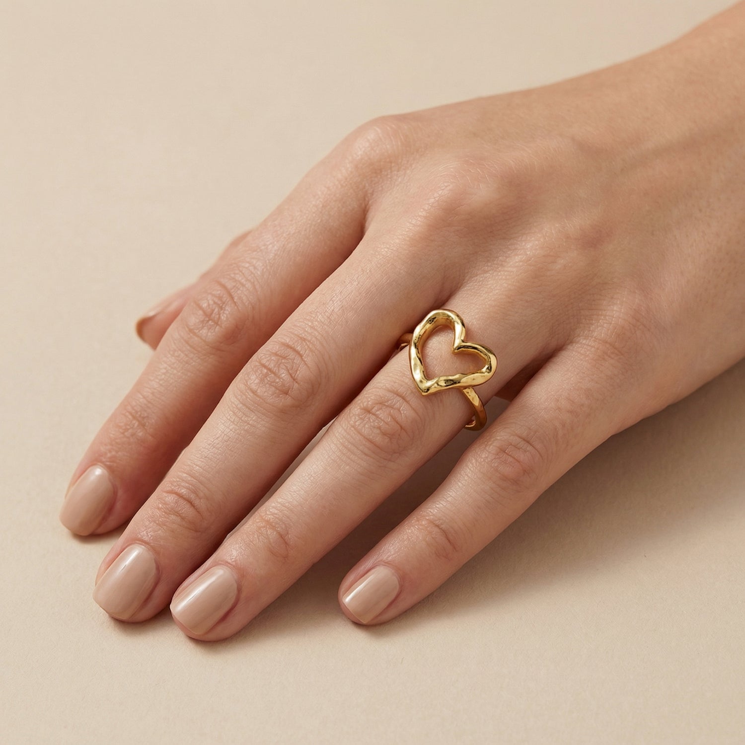 טבעת לב מעוצב