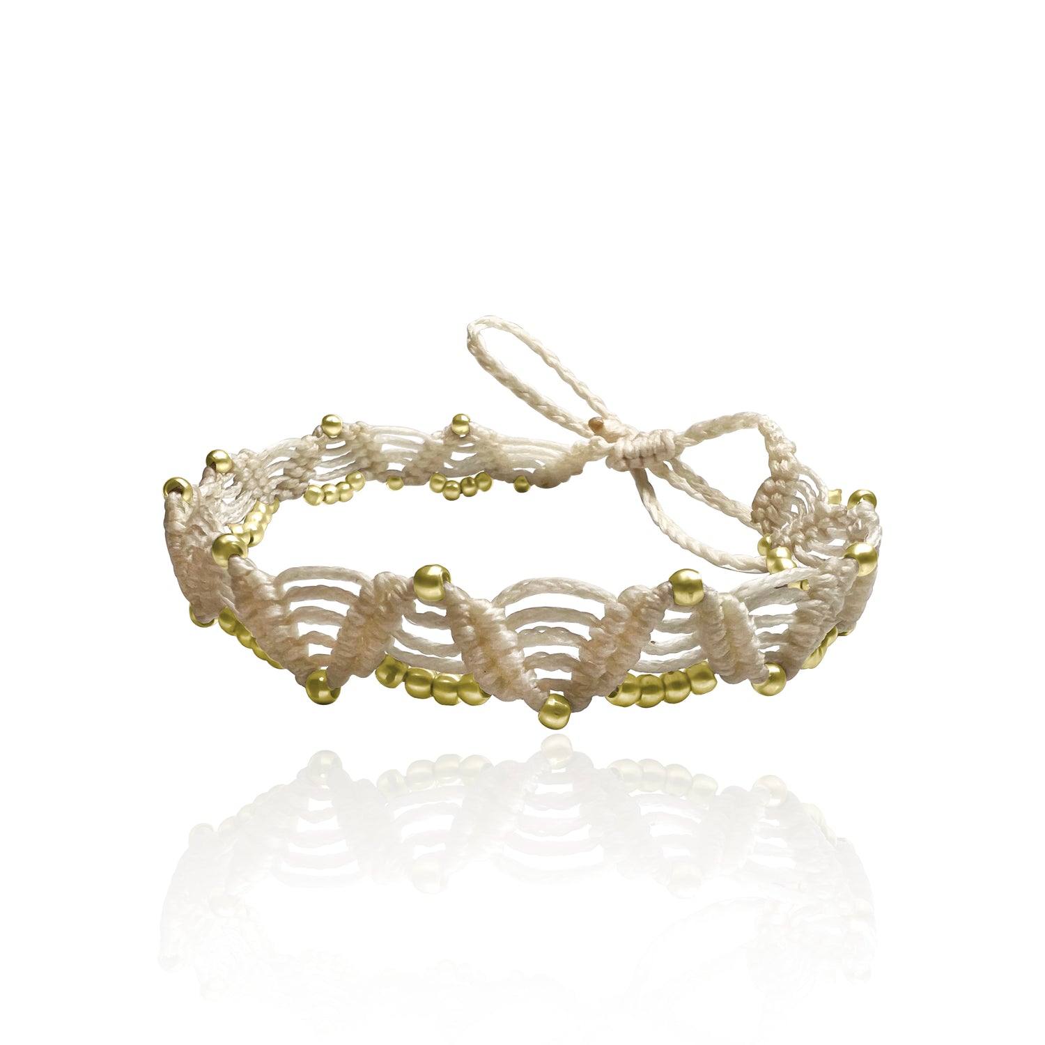 צמיד מקרמה שמנת ליד או לרגל עם עם חרוזים מוזהבים